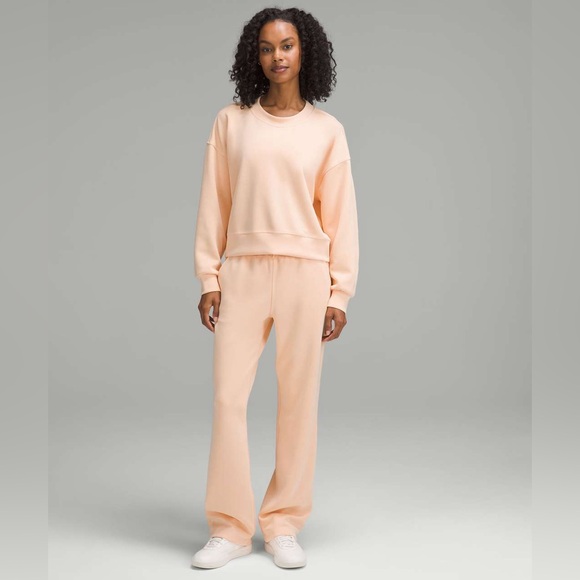 NWT Lululemon Softstreme‎ High-Rise Pant *Regular
Peach Bellini Size 14 - Picture 3 of 15